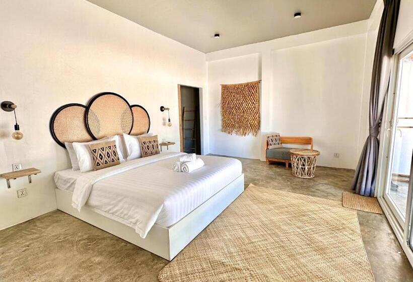 בית מלון כפרי The Secret Garden Koh Rong