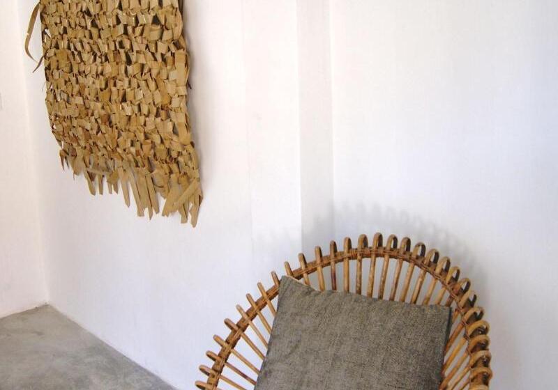 בית מלון כפרי The Secret Garden Koh Rong