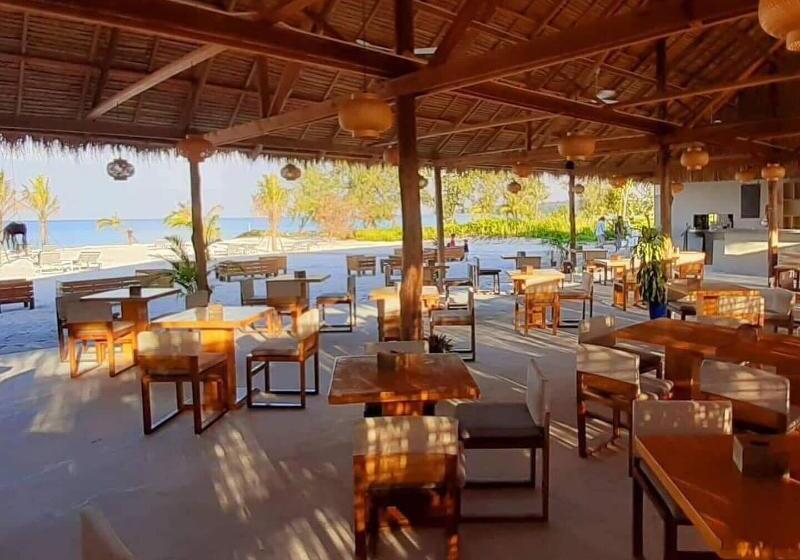 בית מלון כפרי The Secret Garden Koh Rong