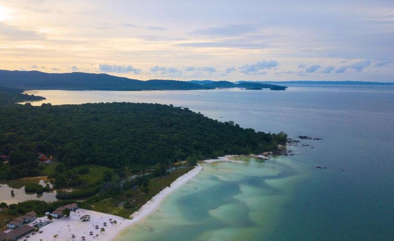 בית מלון כפרי The Secret Garden Koh Rong