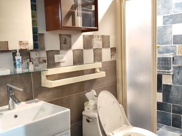 بنسيون Base Area