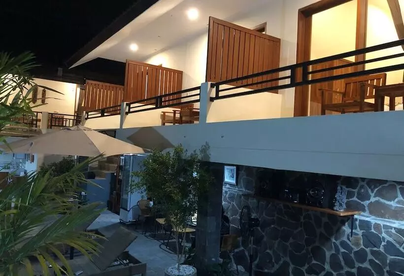 پانسیون Derose Guest House