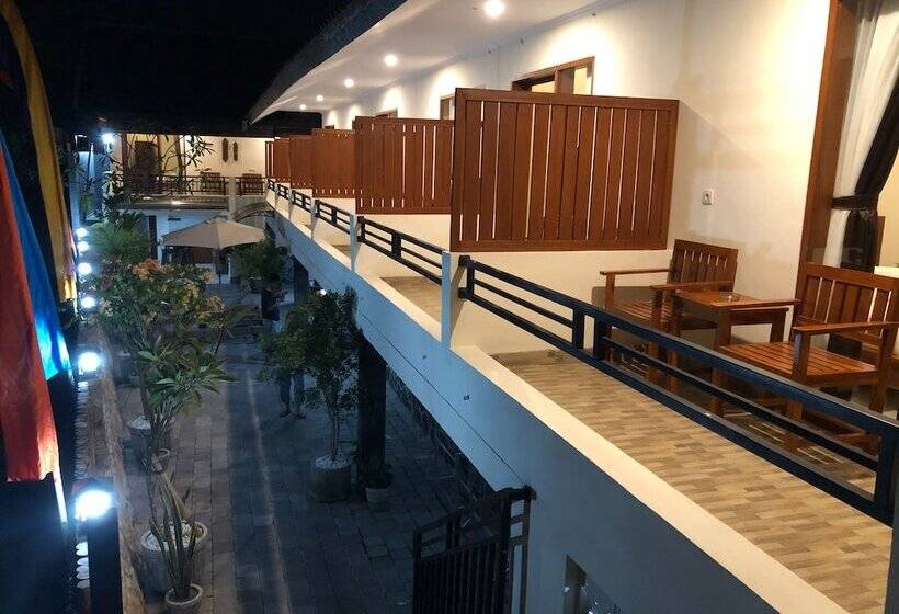 פנסיון Derose Guest House