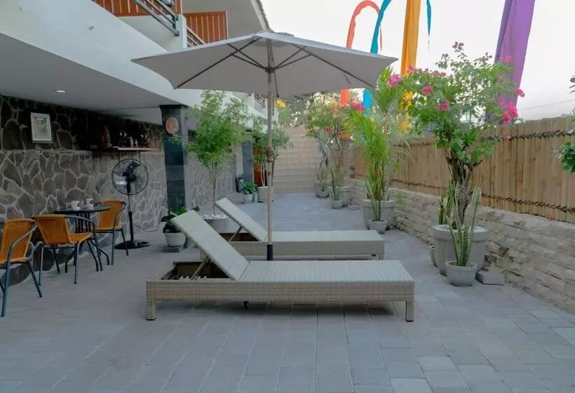 پانسیون Derose Guest House