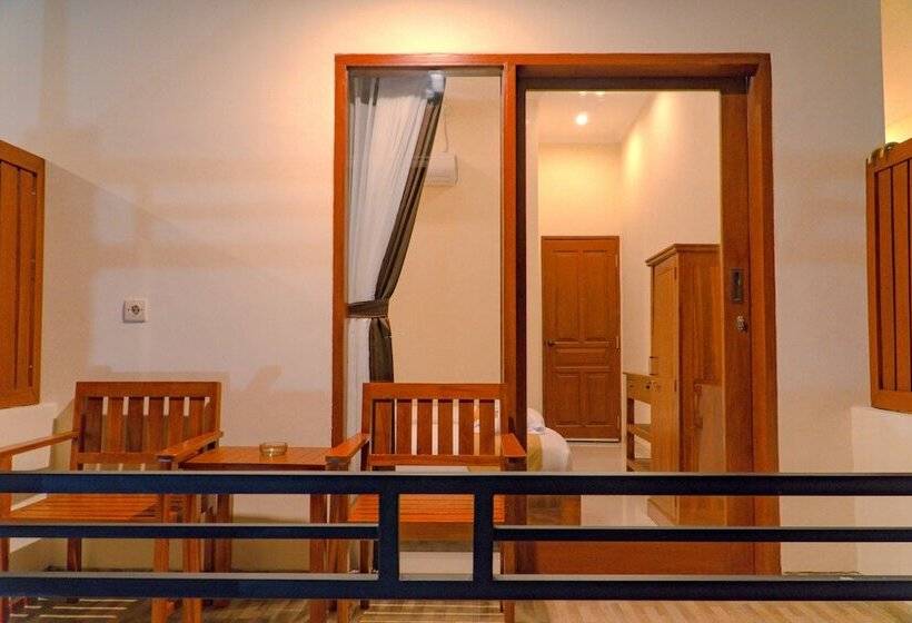 פנסיון Derose Guest House