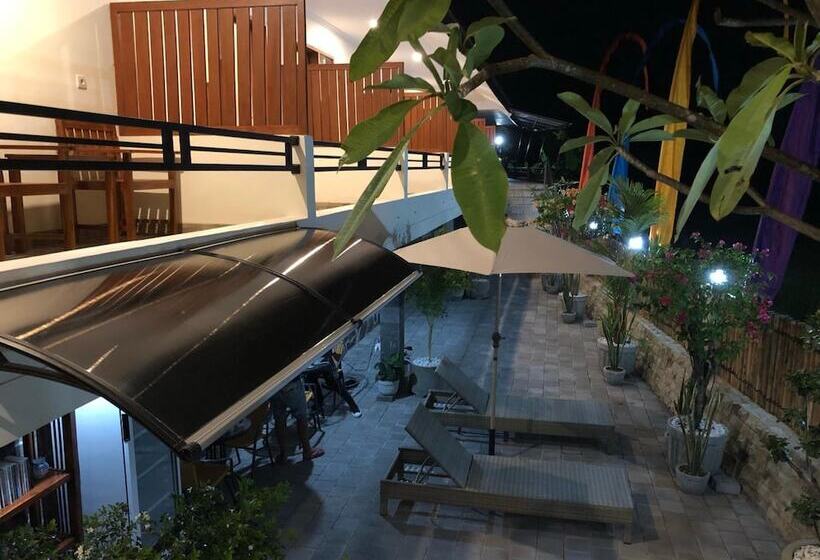 פנסיון Derose Guest House