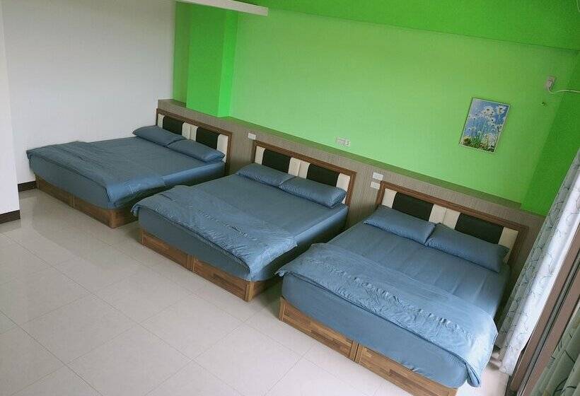 پانسیون Family Of Five Guesthouse