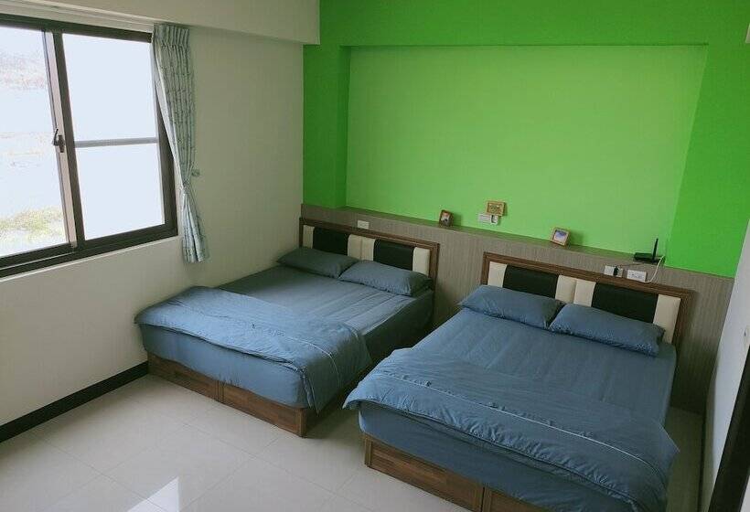 پانسیون Family Of Five Guesthouse