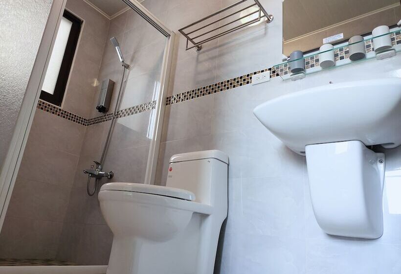 پانسیون Family Of Five Guesthouse