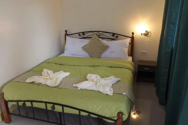 Majatalo Reddoorz At Kojie Guest House Moalboal