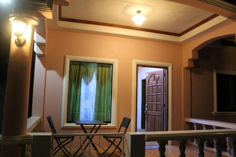 פנסיון Reddoorz At Kojie Guest House Moalboal