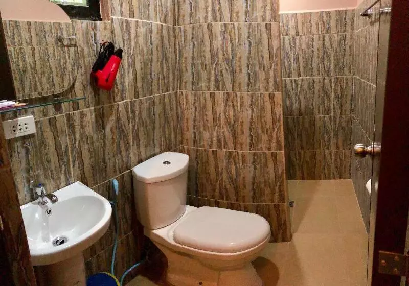 Majatalo Reddoorz At Kojie Guest House Moalboal