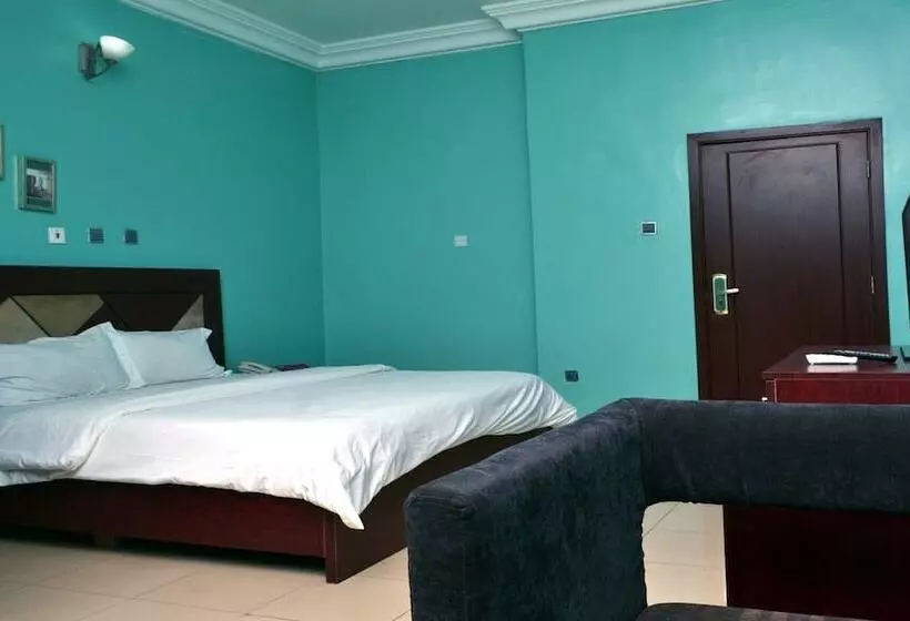 Petesville Hotel Calabar
