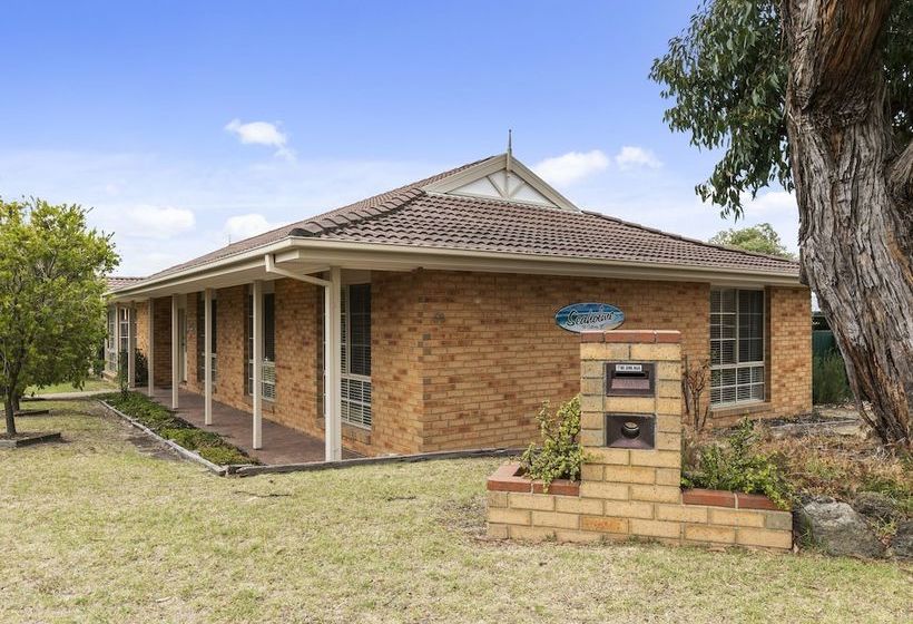 Seaholme  Free Wifi & Foxtel