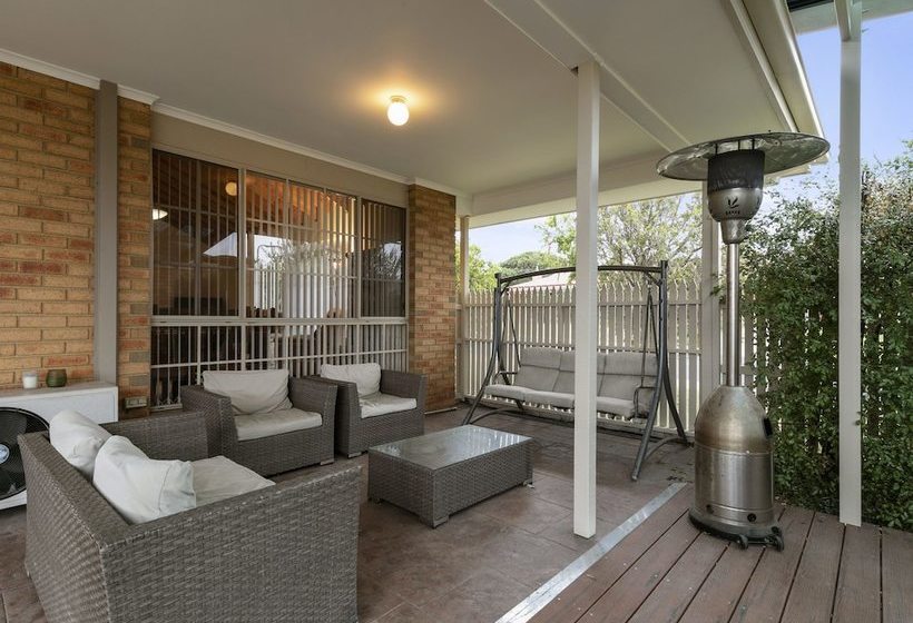 Seaholme  Free Wifi & Foxtel