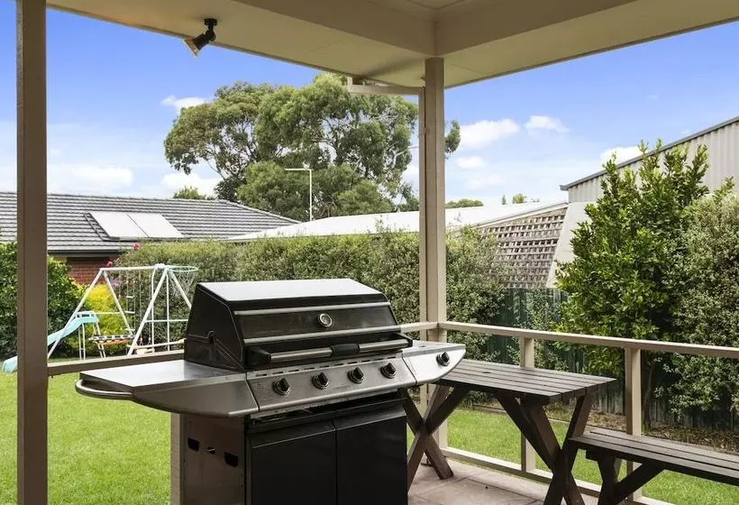 Seaholme  Free Wifi & Foxtel