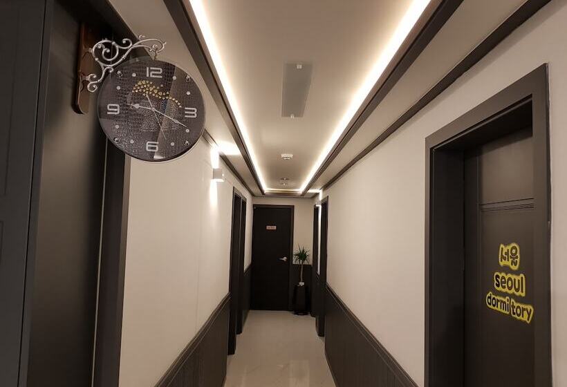 We Home Guesthouse Hostel