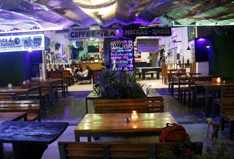 هاستل Pineapple