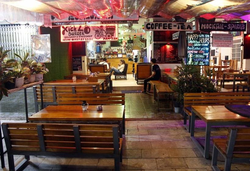 هاستل Pineapple