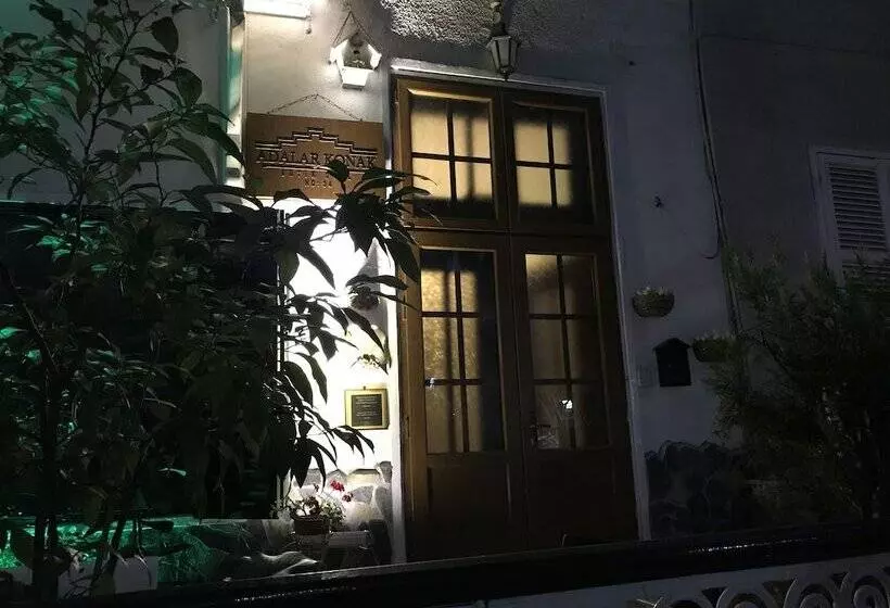 Hotelli Adalar Konak