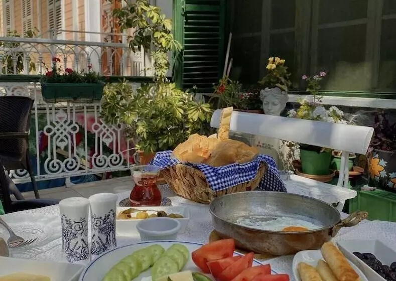 Hotelli Adalar Konak