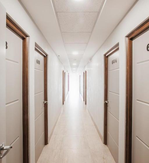 هتل Airport Inn Managua