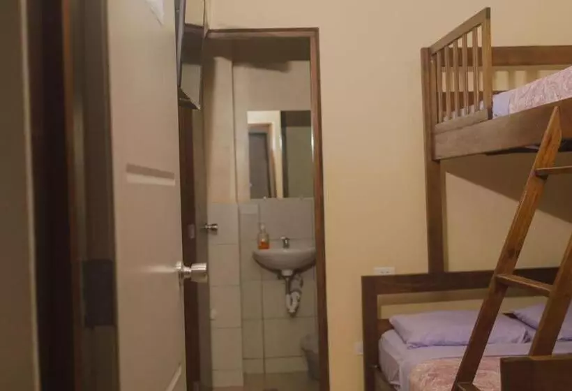 هتل Airport Inn Managua