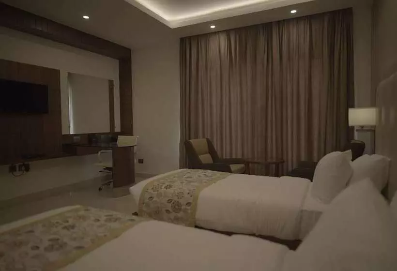 ホテル Deepti Courtyard