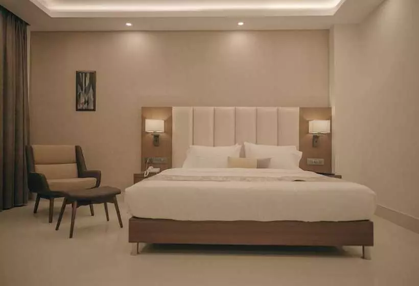 ホテル Deepti Courtyard