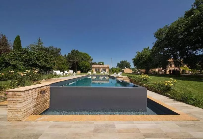 Maaseutuhotelli Tenuta Del Viandante