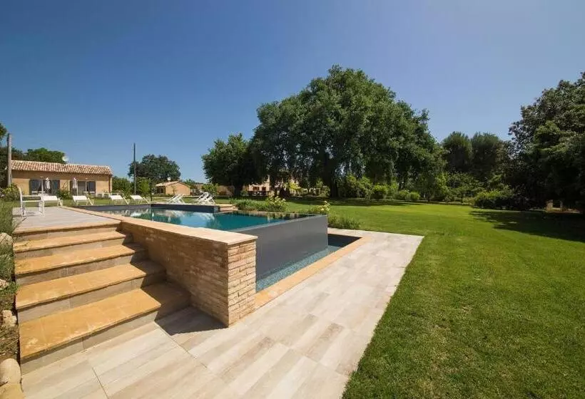 Maaseutuhotelli Tenuta Del Viandante