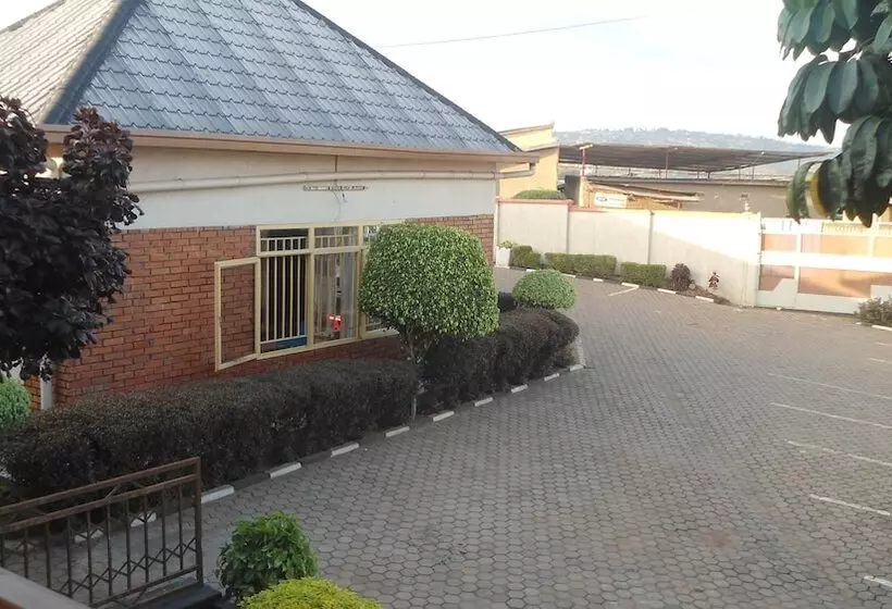 پانسیون Airport Luxury Motel