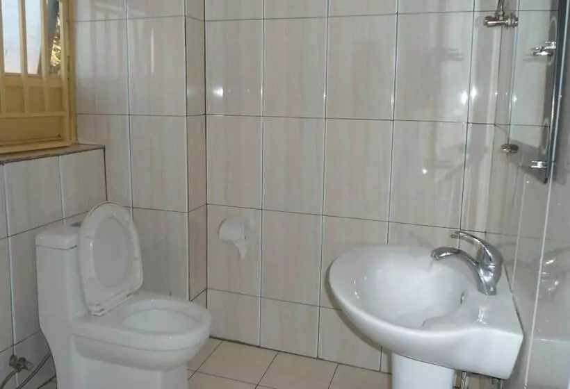 پانسیون Airport Luxury Motel