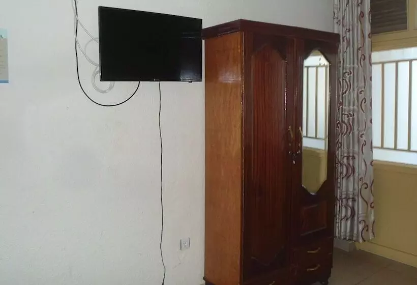 پانسیون Airport Luxury Motel