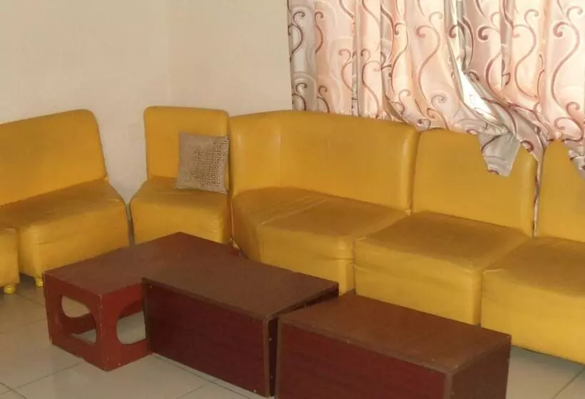 پانسیون Airport Luxury Motel