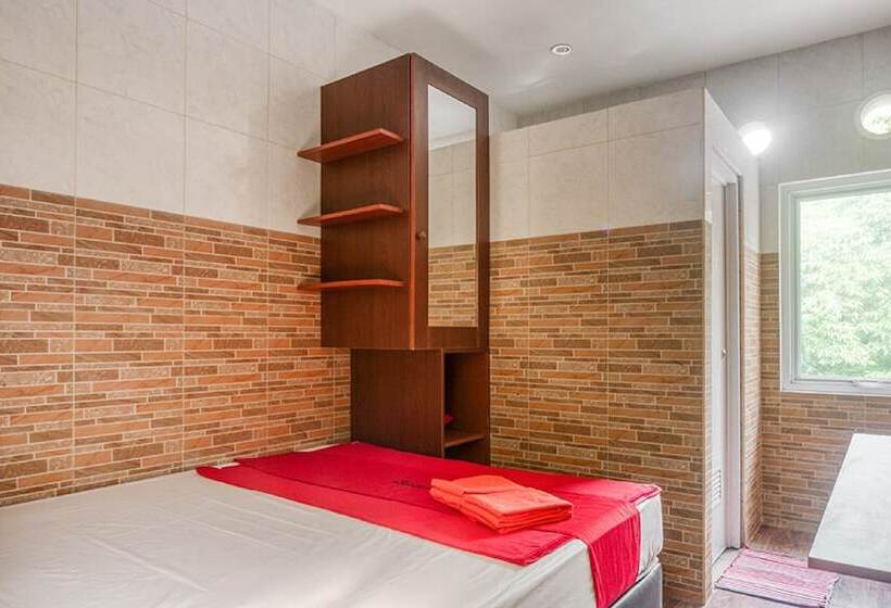 Majatalo Reddoorz @ Panglima Polim 2