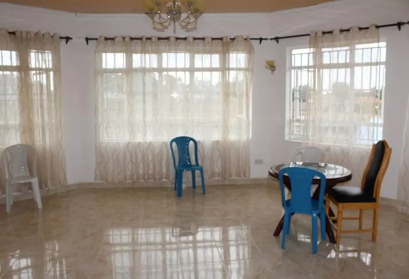 پانسیون Precious Homes