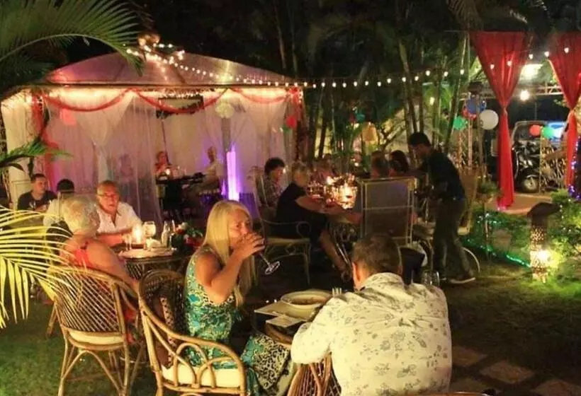 Majatalo Shivers Oasis Luxury Boutique Resort