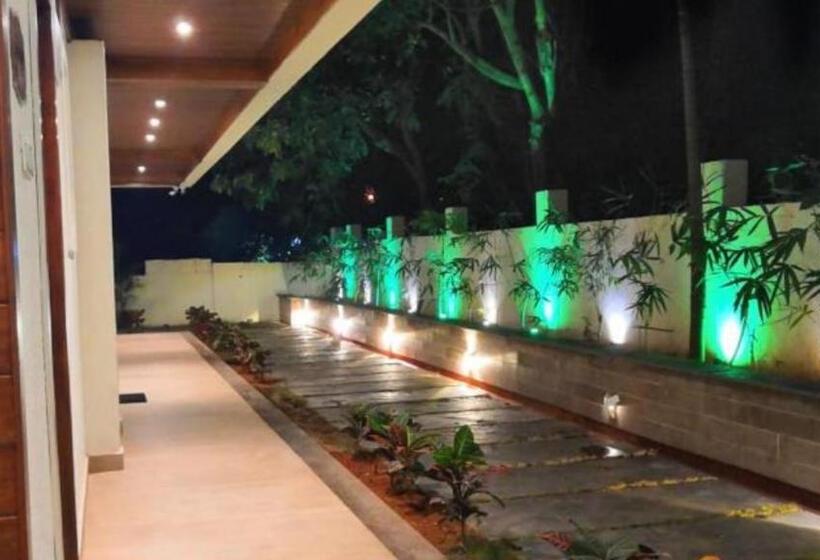 Пансион Shivers Oasis Luxury Boutique Resort