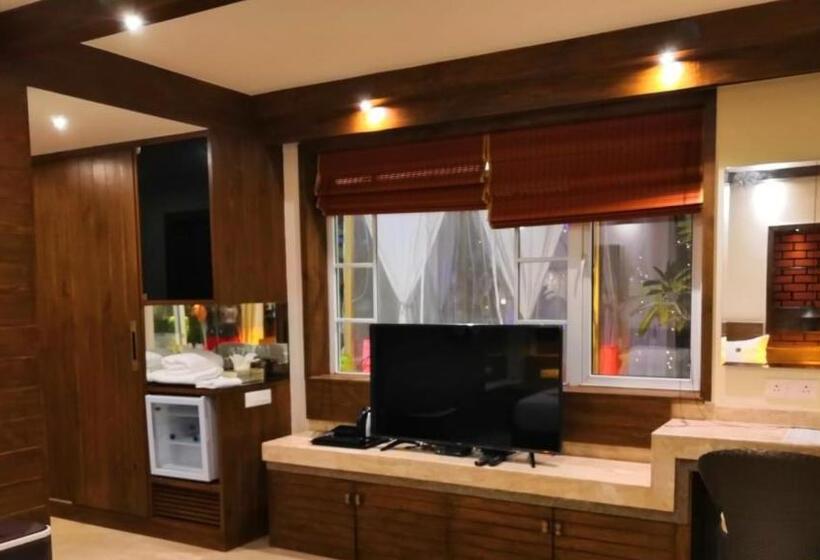 Пансион Shivers Oasis Luxury Boutique Resort