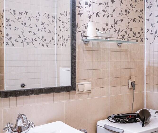 Prime Host Apartments On Smolenskaya