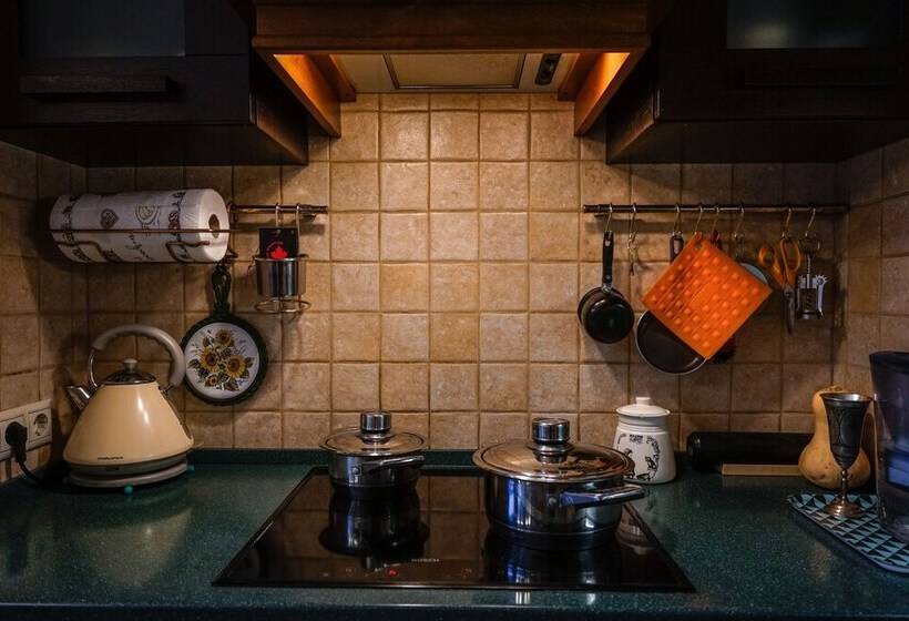 Prime Host Apartments On Smolenskaya