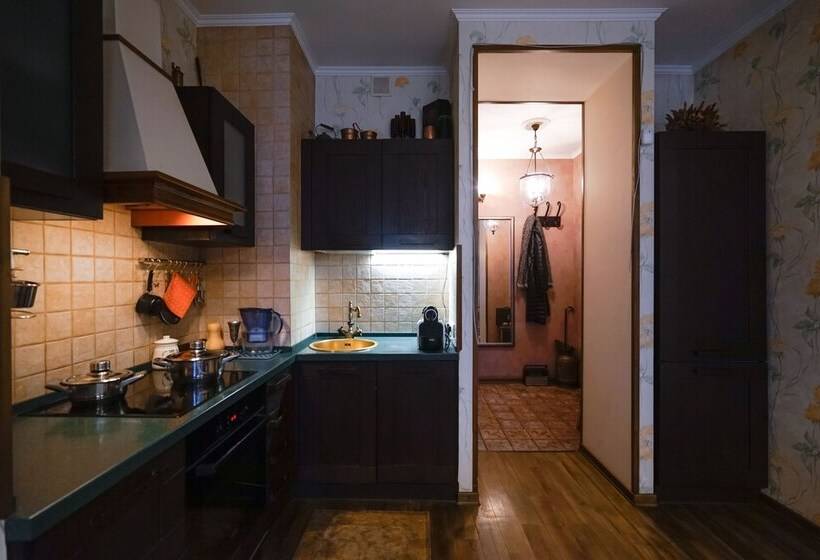 Prime Host Apartments On Smolenskaya