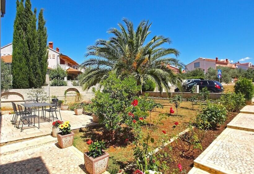 Apartments Prostin 1030