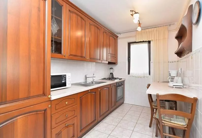 Apartments Valbandon 38