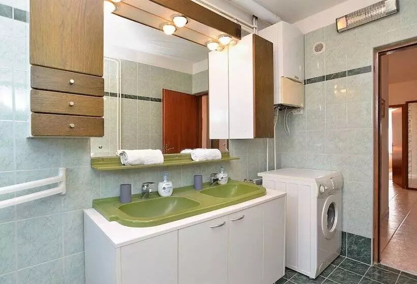 Apartments Valbandon 38