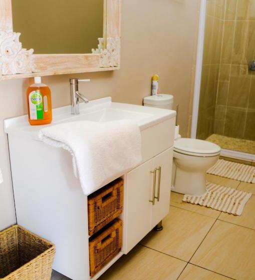 פנסיון Signature Guesthouse Florida