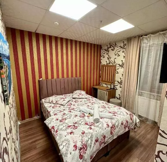 Retkeilymaja Camelli̇a