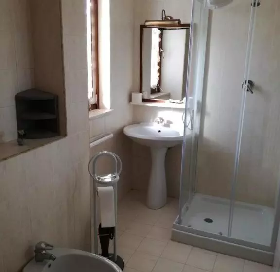 تختخواب و صبحانه La Dimora Degli Artisti