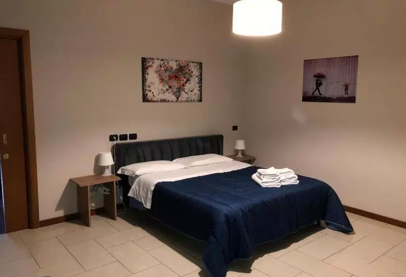 تختخواب و صبحانه La Dimora Degli Artisti